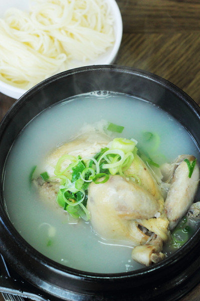 鸡汤人参-韩国食品