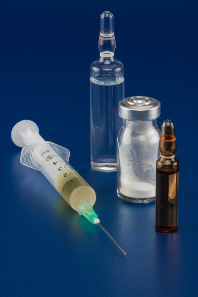 注射器，小瓶和安瓿