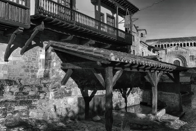 世界遗产小镇Santillana del Mar的典型房屋，