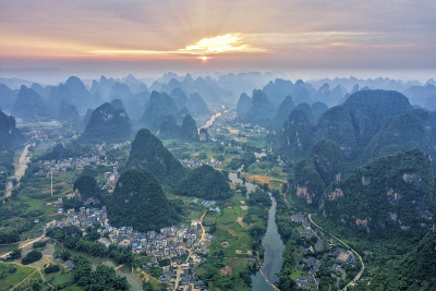 美丽的遇龙河