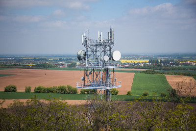 通讯塔式天线、3G、4G工业传输网技术。福勒斯特。