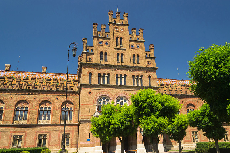 切尔尼夫茨国立大学立面