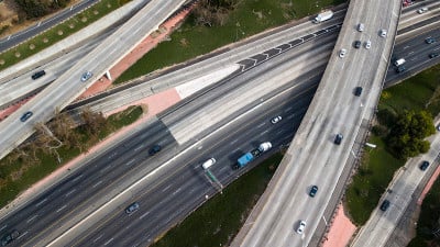 洛杉矶高速公路十字路口鸟瞰图