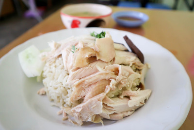 鸡肉米饭，鸡肉米饭