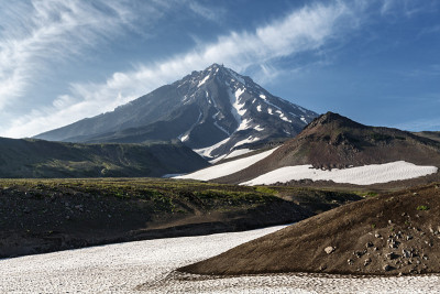 美丽的柯里亚克火山——堪察加半岛的活火山