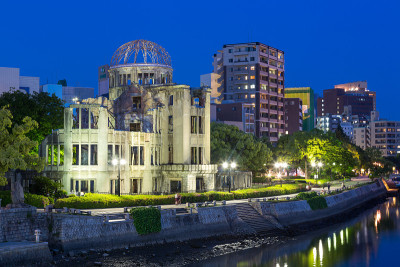 Genbaku -广岛和平纪念碑的原子弹圆顶