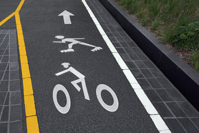自行车道路标记。