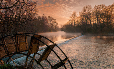 parage des Eaux，意为水的分离，L isle sur la sorgue，法国沃克吕兹