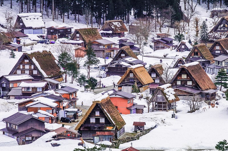 日本岐阜县的历史村落白川吾的冬季，世界文化遗产。