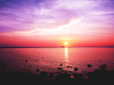 美丽的海上日落