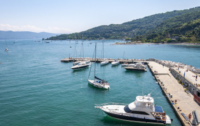 Portovenere,意大利。美丽的海边村庄，著名的海湾诗人的灵感，拜伦的诗歌，一个受欢迎的旅游目