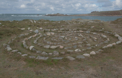 英国，英国，英格兰，锡利群岛，布莱厄岛海岸的石头圈