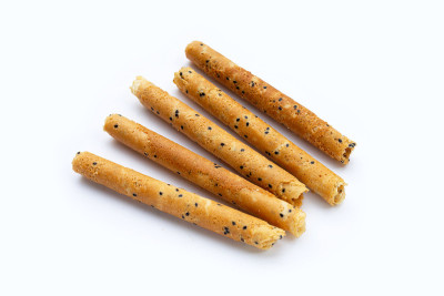 白底酥脆的蛋卷。