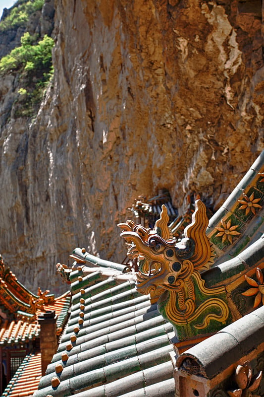 中国山西大同的悬空寺院屋顶