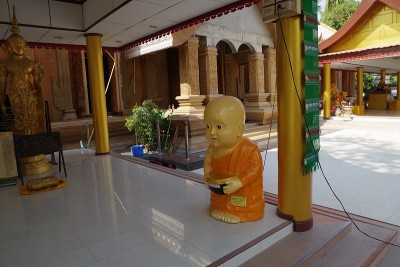 乌汶拉察他尼的佛教寺庙