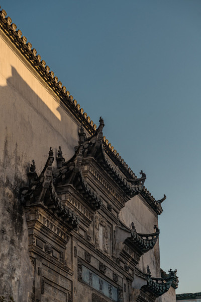 日出时分西递村
