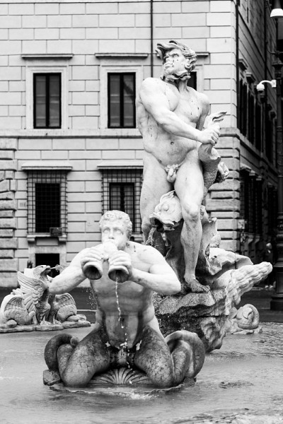 意大利罗马纳沃纳广场上的莫罗峰(Fontana del Moro)的主要雕塑或摩尔喷泉的详细视图