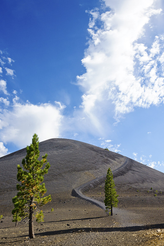 拉森火山的火山渣锥