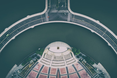 湖与城市