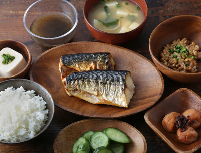 日本健康食物烤鲭鱼套餐