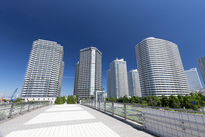 横滨港人未来的高层建筑和公寓