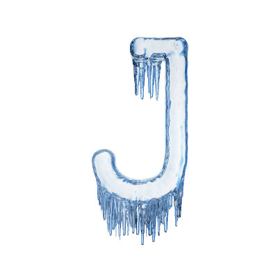 字母j由白色背景上分离的蓝色融化的冰组成。