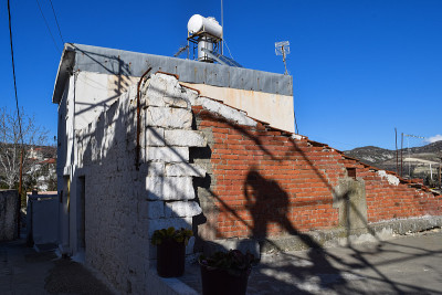 塞浦路斯特鲁多斯山区的奥莫多斯村。街道和建筑