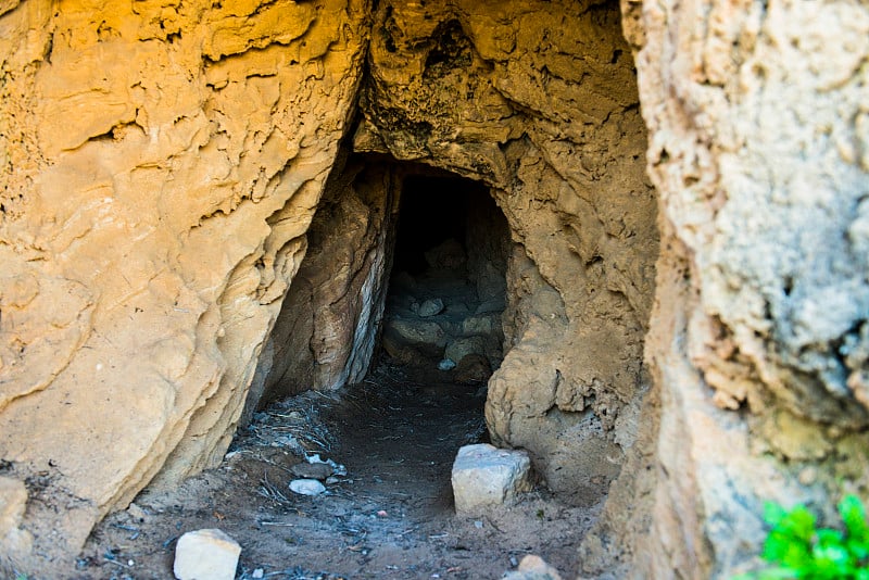 塞浦路斯的古代洞穴和地下墓穴，古帕福斯的神话