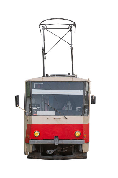 旧红色电车Tatra T5孤立在白色。前视图。