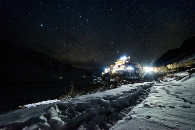 喜玛拉雅山百万星光下的基寺——斯皮提谷