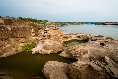 泰国乌汶府湄公河岩石峡谷的自然景观