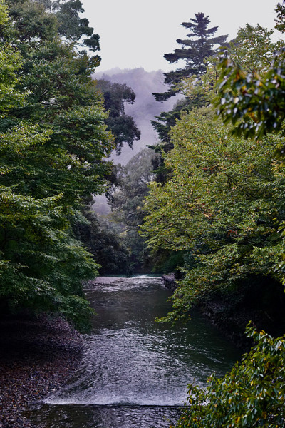 河