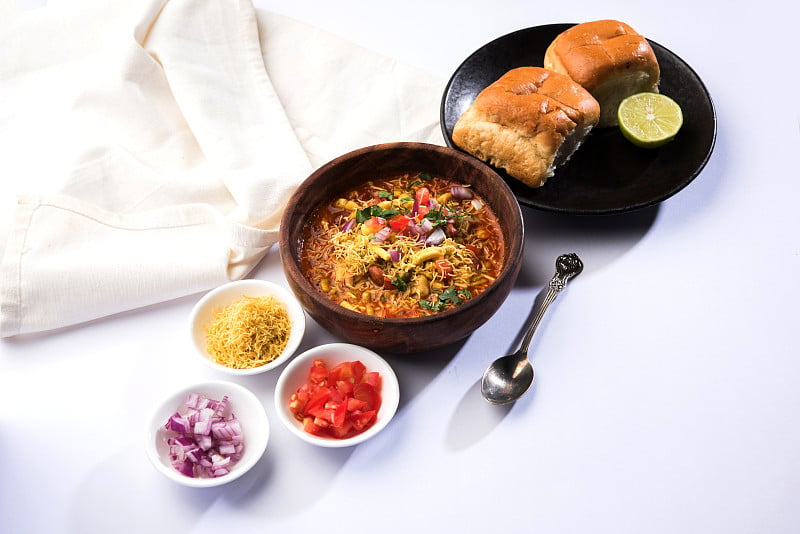 Misal Pav或misalpav, Misal Pav和Farsan。这是印度传统的辣味菜，用蚕