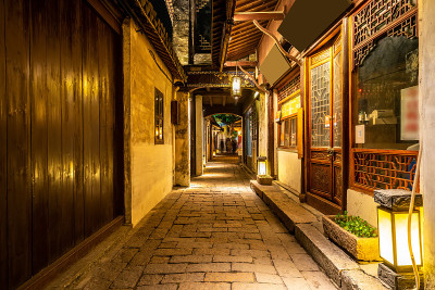 乌镇街夜景