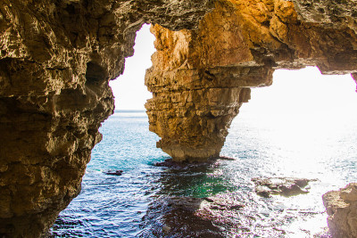 西班牙阿利坎特，Benitatxell, Moraig Cova dels Arcs洞穴