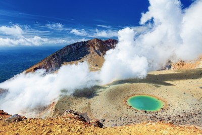 来自日本北海道县米坎戴克山的夏季景观