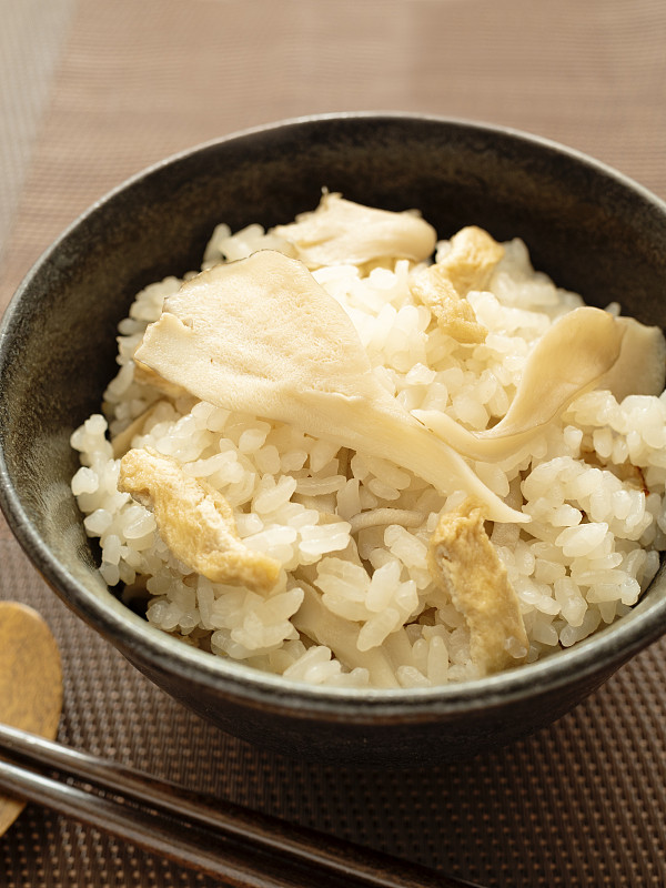日本舞茸米饭