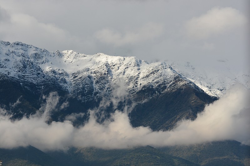 冬天在智利圣地亚哥的安第斯山