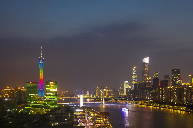 中国广东省广州市珠江梁堰夜景