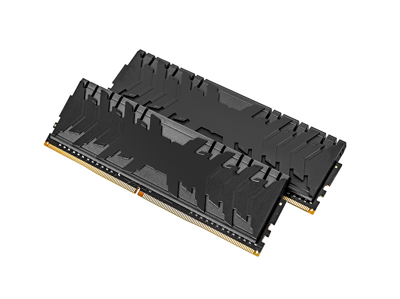 Ram DDR4内存模块隔离在白色背景上。