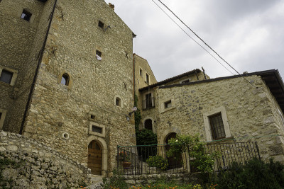 Abruzzi，桑吉村中世纪的圣斯特凡诺