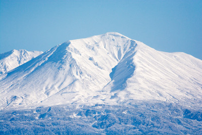 冬天的雪山之巅