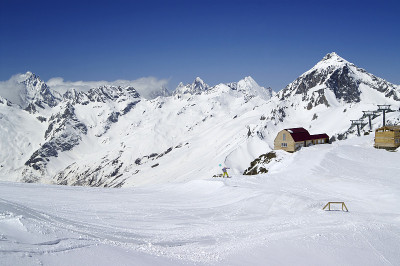 滑雪胜地