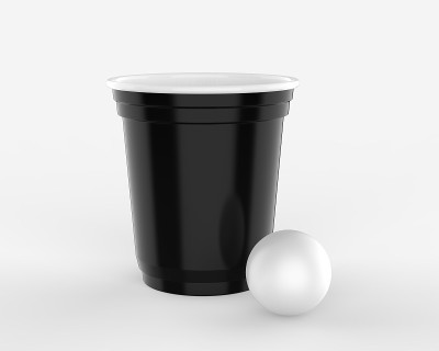 空白啤酒乒乓一次性杯子和球设置的品牌和模型。