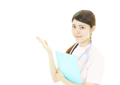 微笑的亚洲女护士