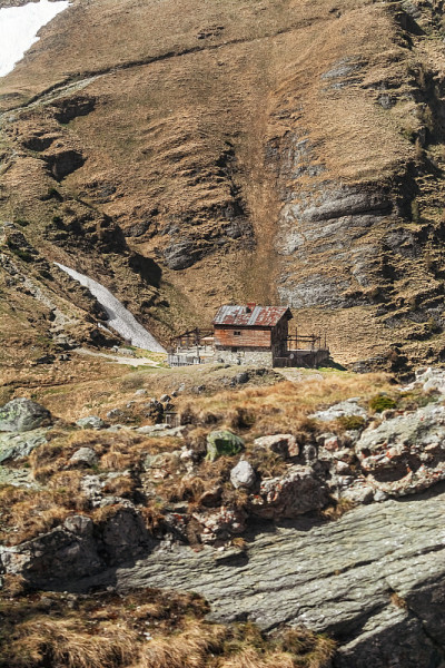山间小屋