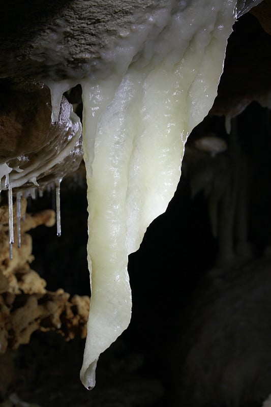 水晶洞窟帐幔2