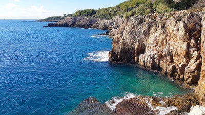 法国南部昂蒂布角的风景