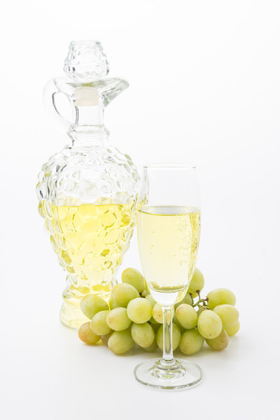 白葡萄酒和葡萄