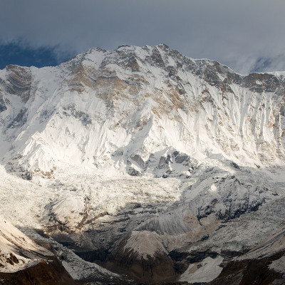 安纳布尔纳山，来自安纳布尔纳南部基地营地